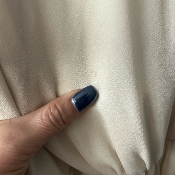 Baltic Born Off White Flutter Sleeve V-Neck Gown - Picture 6 of 7